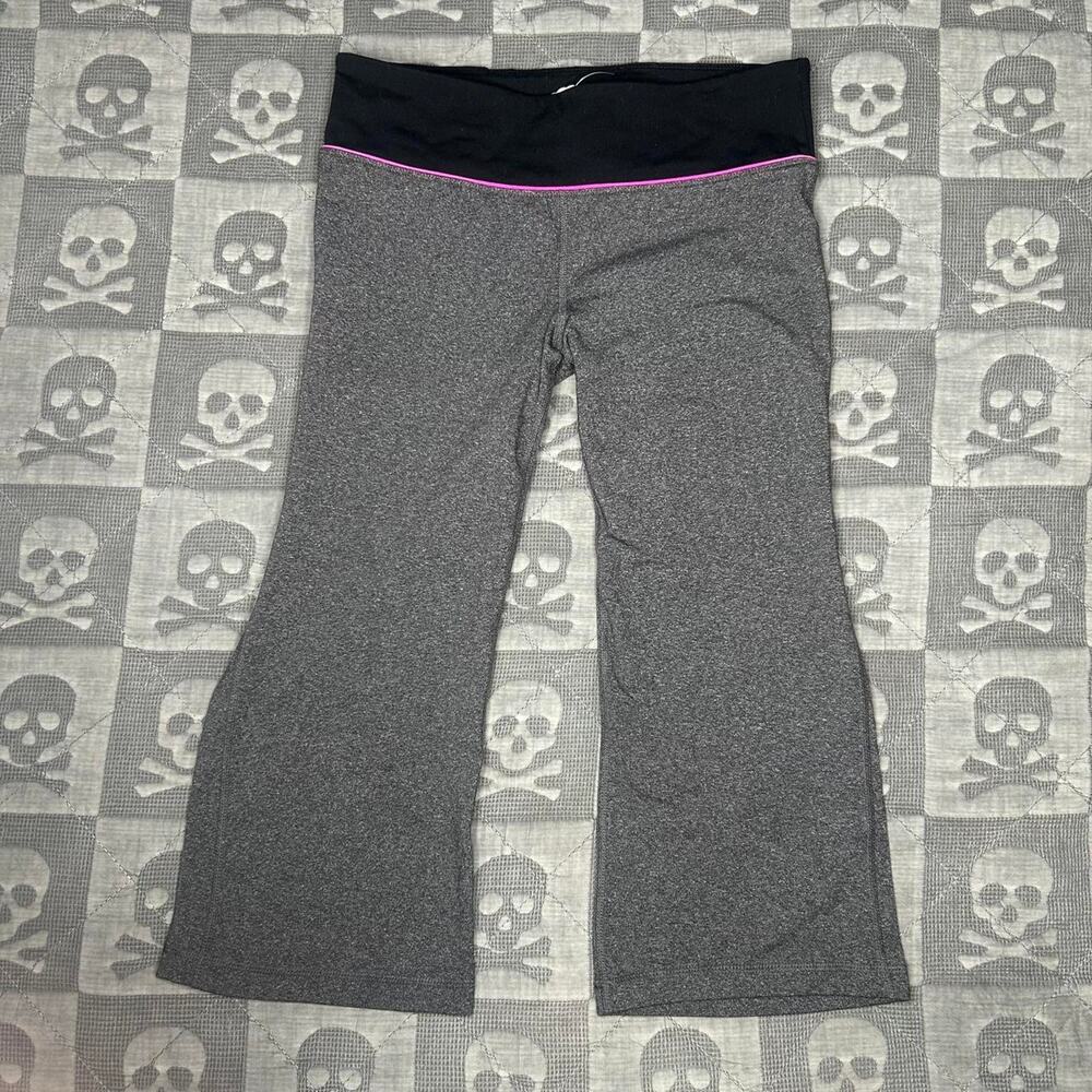 Y2k athletic yoga capri